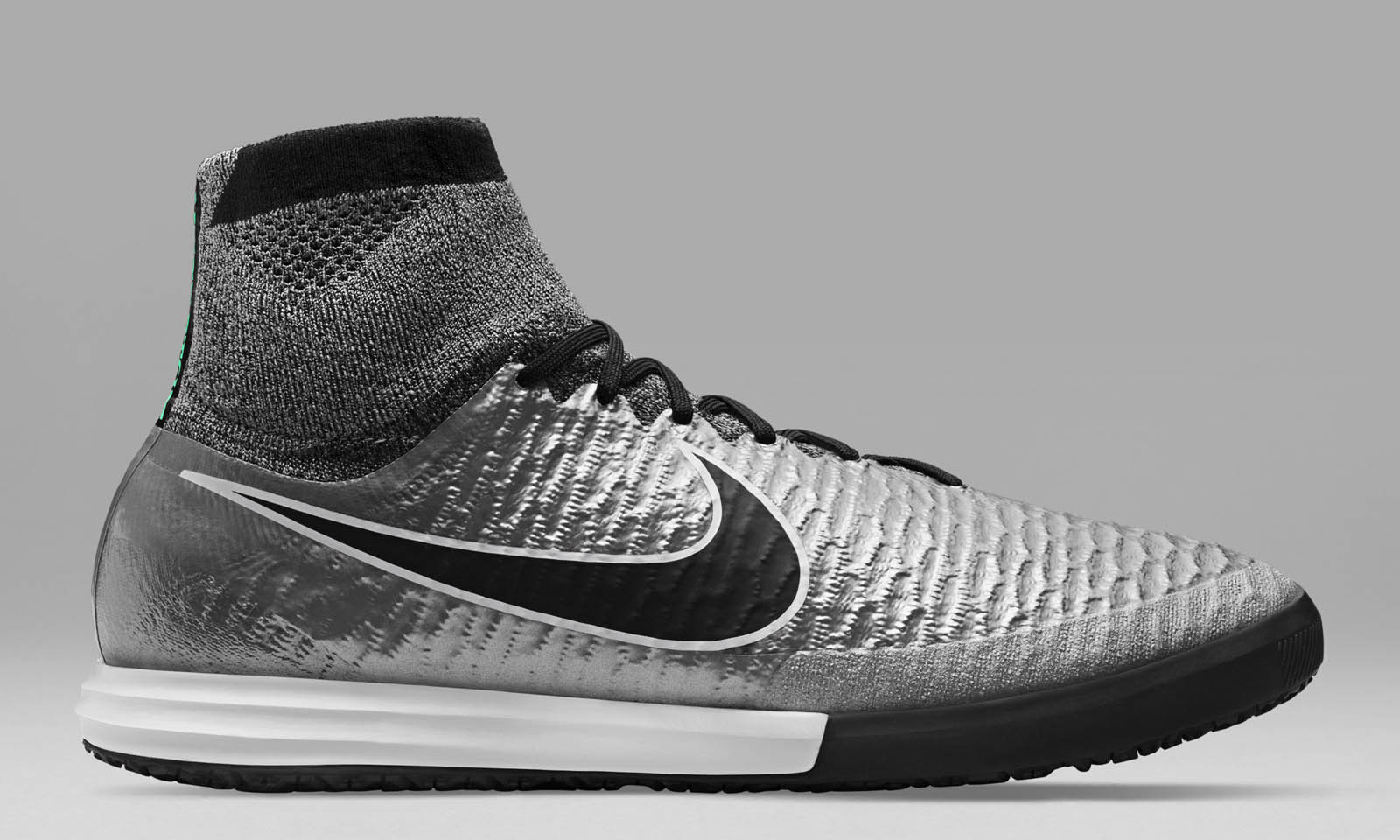 Silver Nike MagistaX Proximo 2015 2016 Boots Released Footy